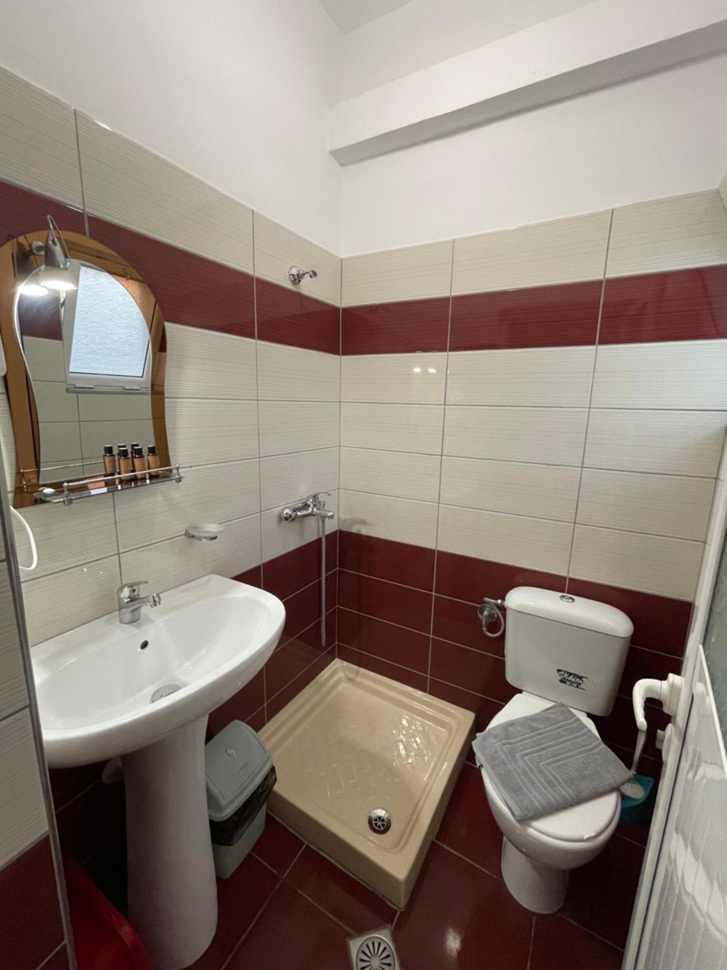 Guesthouse Dollomaja Ksamil Kültér fotó