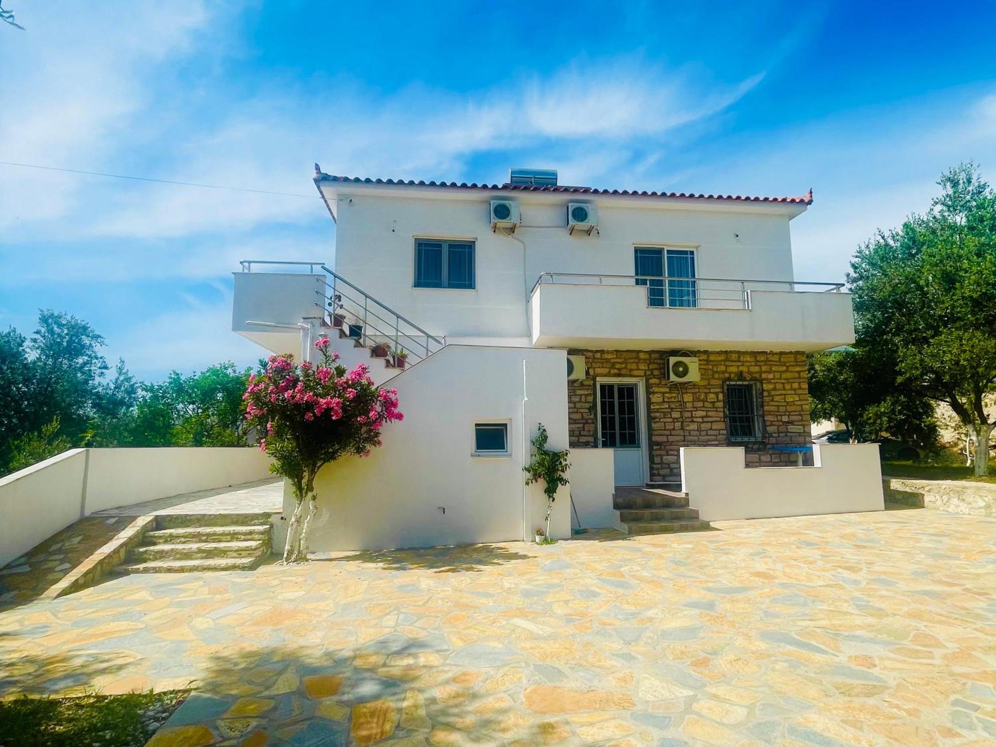 Guesthouse Dollomaja Ksamil Kültér fotó