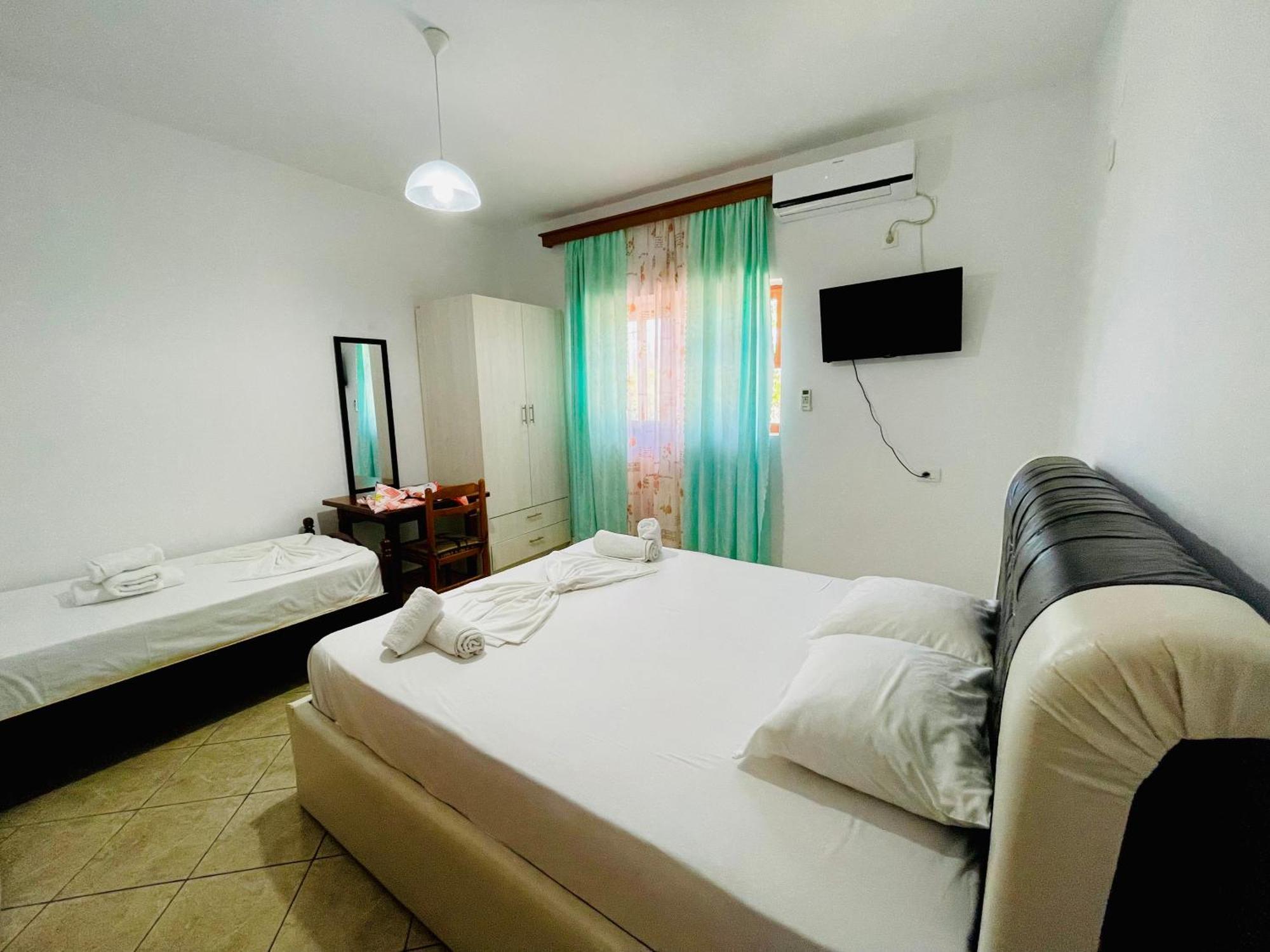 Guesthouse Dollomaja Ksamil Kültér fotó